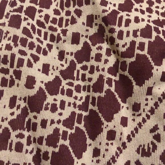 Purple Capri Leggings - Picture 2 of 2